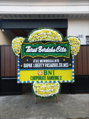 Papan Bunga Duka di Bandarkedungmulyo